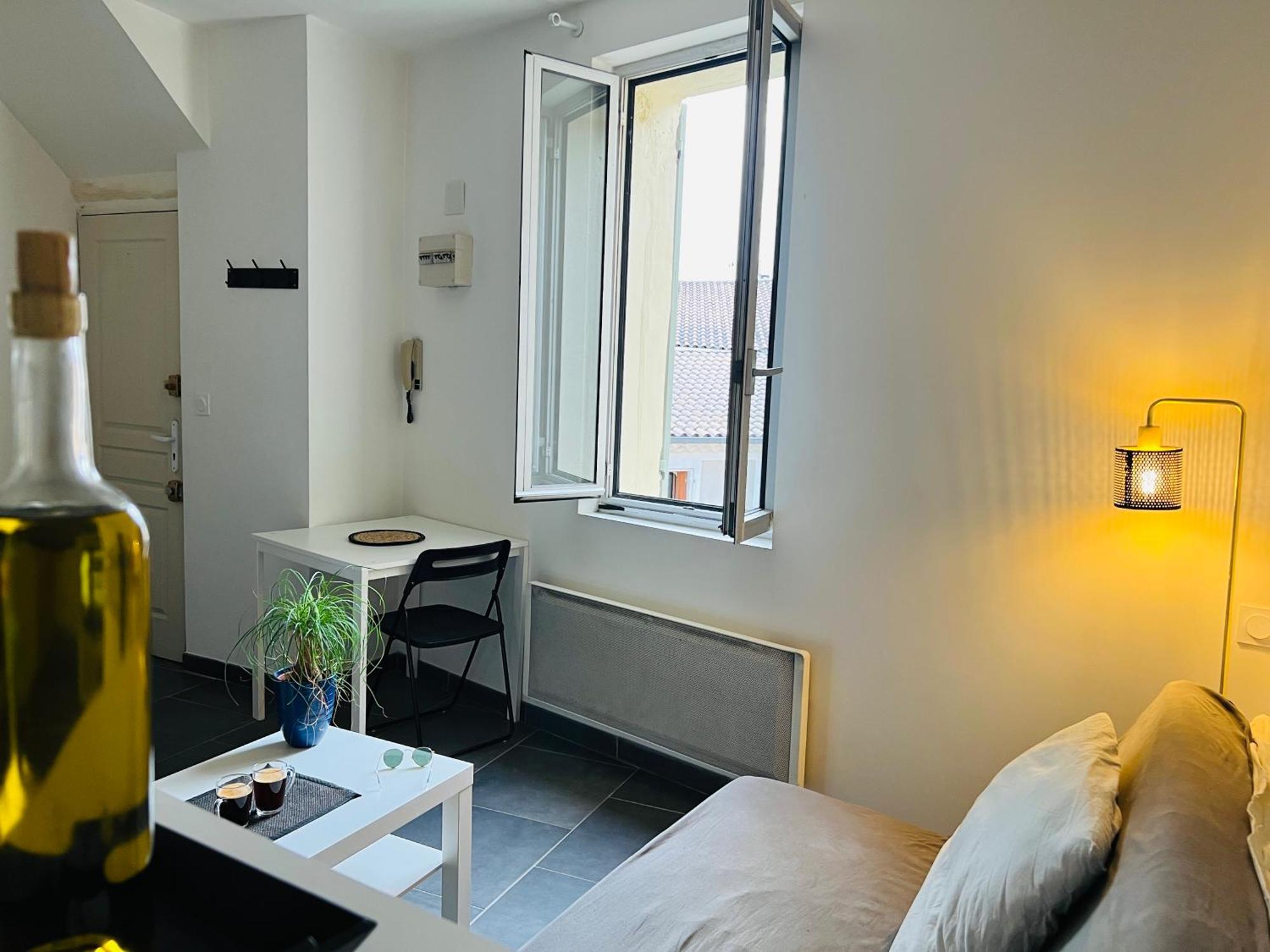 Cosy Studio Hyper Centre Avec Kitchenette & Climatisation Carpentras Eksteriør bilde